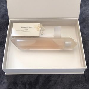 KKW Crystal Gardenia Oud